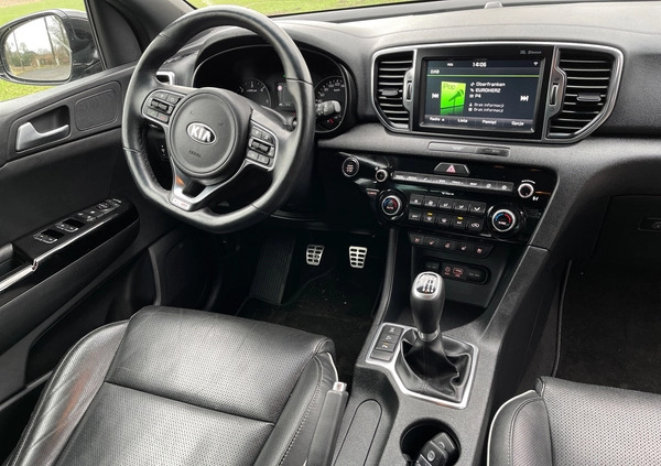 Kia Sportage cena 76999 przebieg: 140000, rok produkcji 2017 z Łochów małe 497